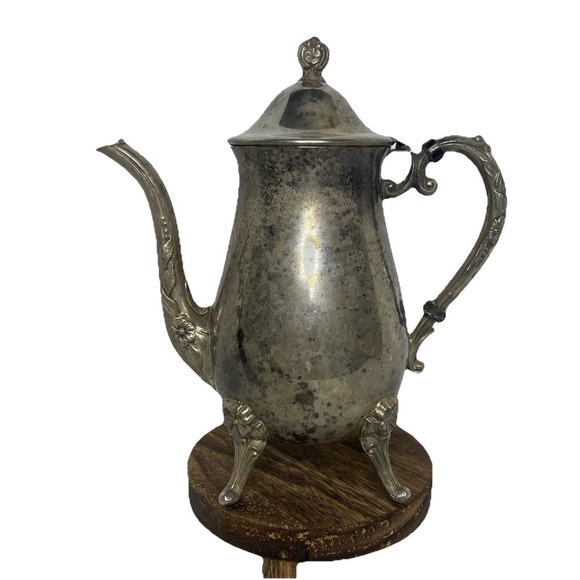 VTG Elegant 9.5" Silver Plate Footed Teapot w/ Hinged Lid & Ornate Floral Design - Picture 1 of 15